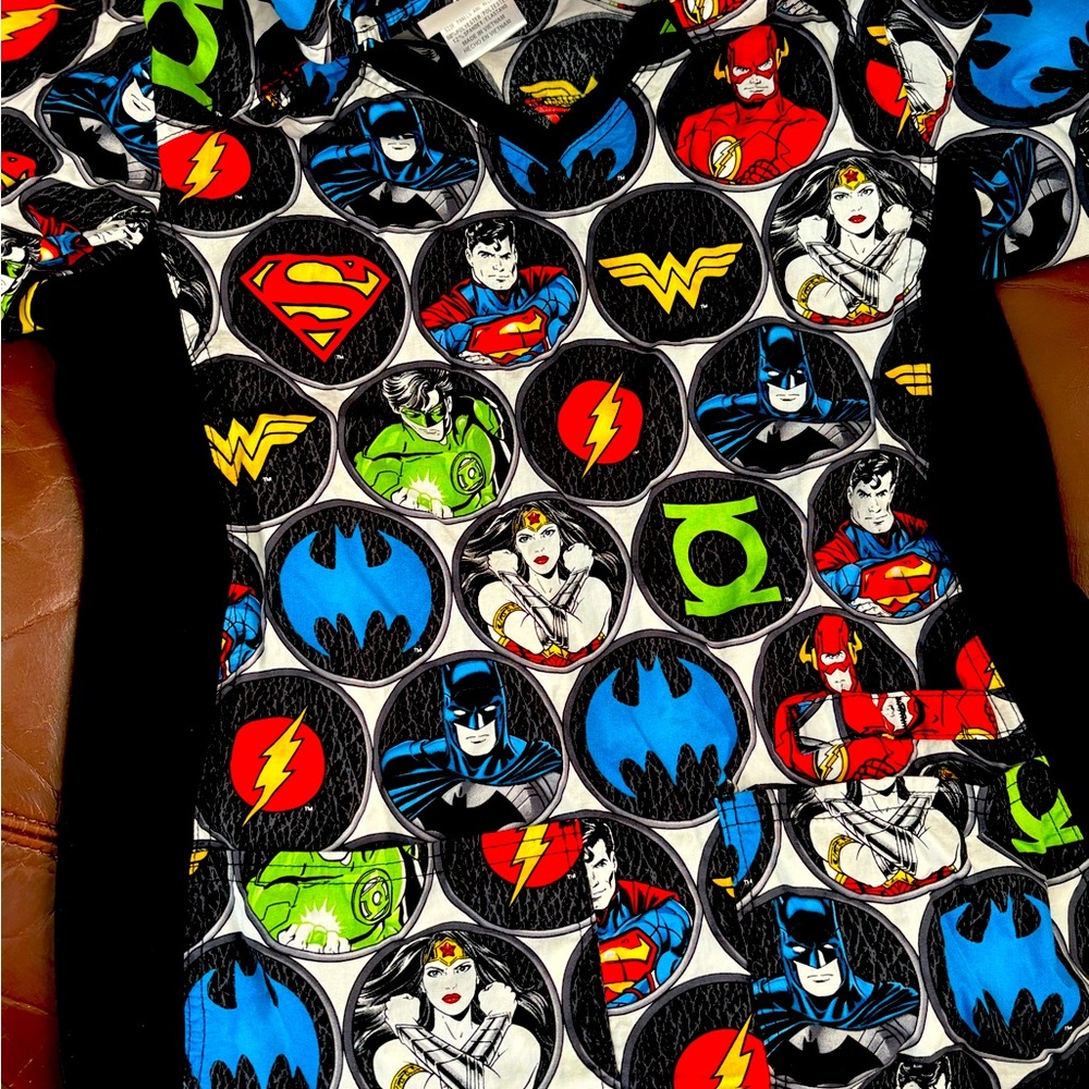 Only worn once. If interested please email me @ sequeenaslaughter82@gmail.com.